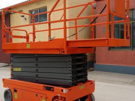 自(zi)行走升降機